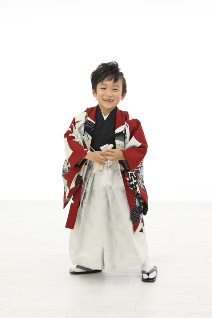堺市 泉佐野市 お子様の記念撮影 七五三 かっこいい 可愛い衣装を豊富に取り揃えております 南大阪にあるオシャレな写真スタジオフォトマインズです プライベートフォトスタジオ フォトマインズ 堺市 泉佐野市 阪南市